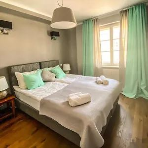 2* Apartamento Nowy Swiat 29